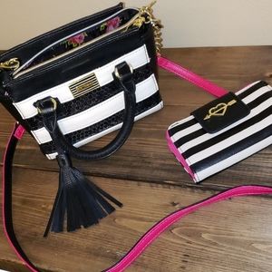 Betsy Johnson purse /wallet